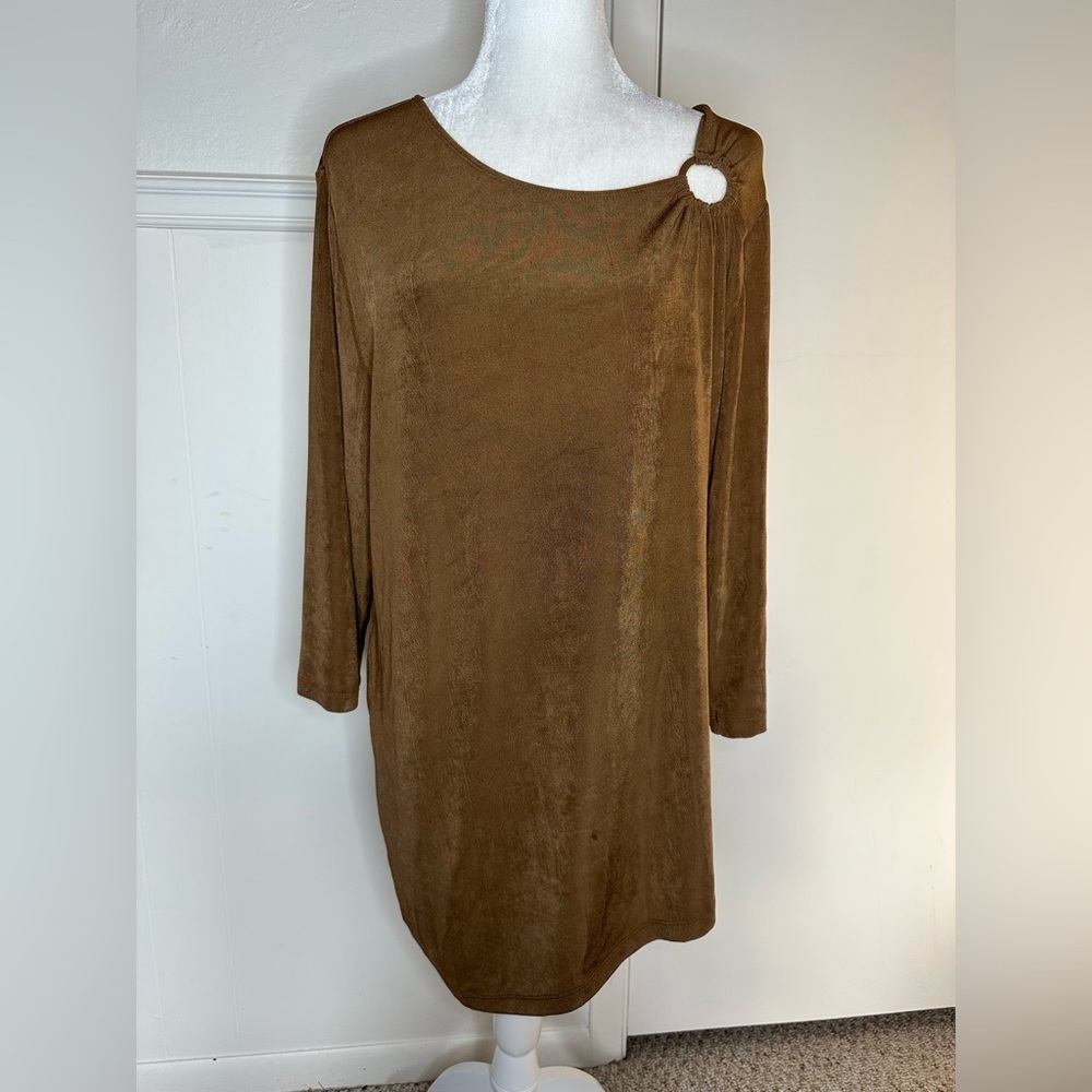 Chicos Travelers Slinky Ring Detail Sierra top size 3 or L NWT